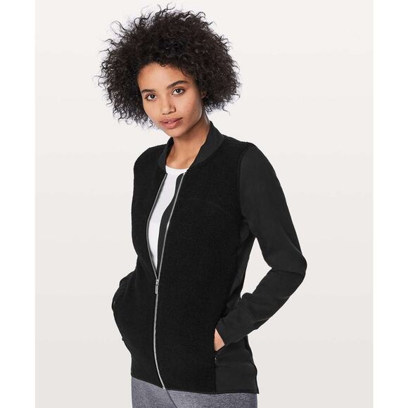 LULULEMON Stand Out Sherpa Jacket Black Sz 6 $148 {3C3} - Picture 2 of 7